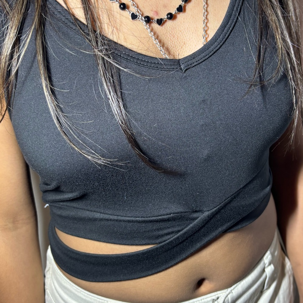 Womens XL Crop Top with Open sides New With Tags